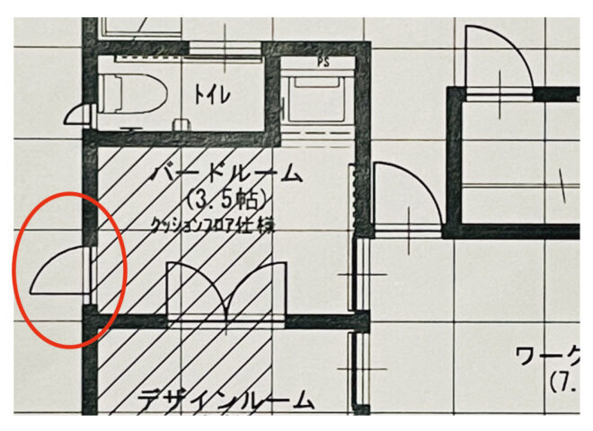 鳥専門部屋　窓の配置